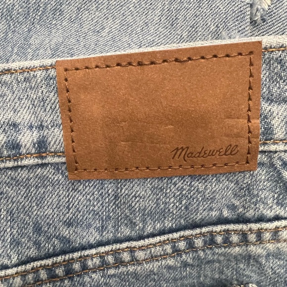 Madewell Dad Jeans - size 29. Sizing on this style runs big. New with tags. - Picture 4 of 9